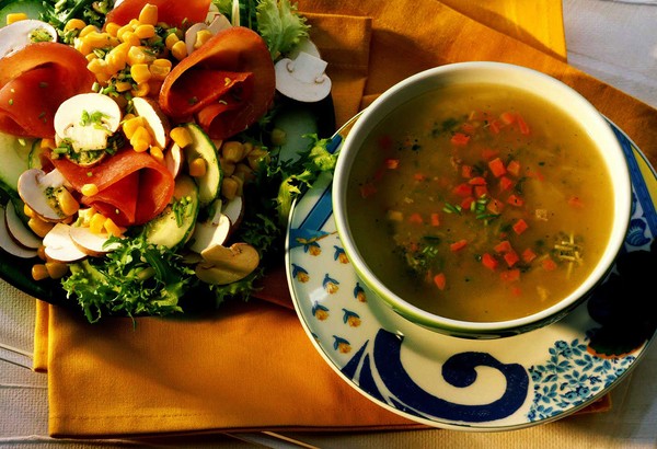 Recepten met een foto van een bescheiden maar smakelijk menu, of Wat je kunt eten in de post vóór Pasen