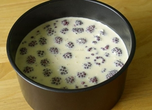 Foto van een recept van een smakelijke karmozijnrode cake