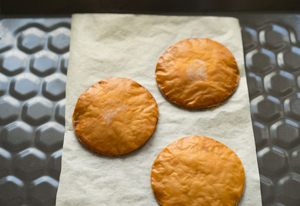 Idee voor de lunch: pittige minipizza met garnalen