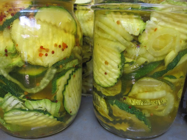 Pittige courgette in het Koreaans - het lekkerste recept voor de winter