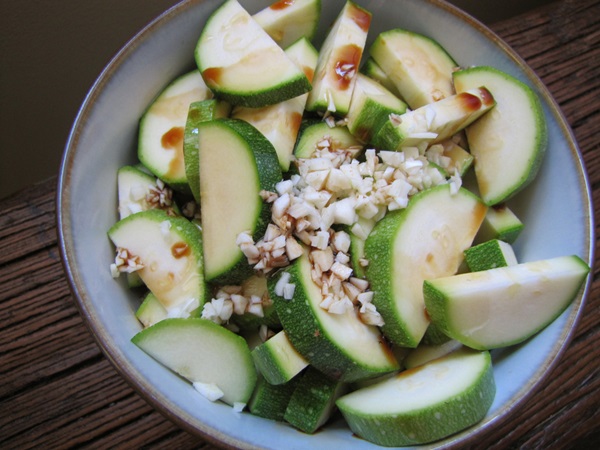 Pittige courgette in het Koreaans - het lekkerste recept voor de winter