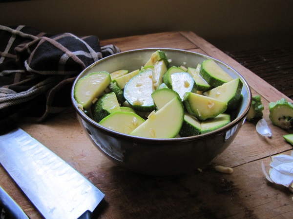 Pittige courgette in het Koreaans - het lekkerste recept voor de winter