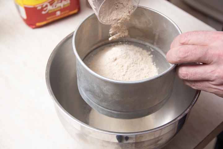 Hoe pannenkoeken op yoghurt te bereiden - de beste recepten met een foto
