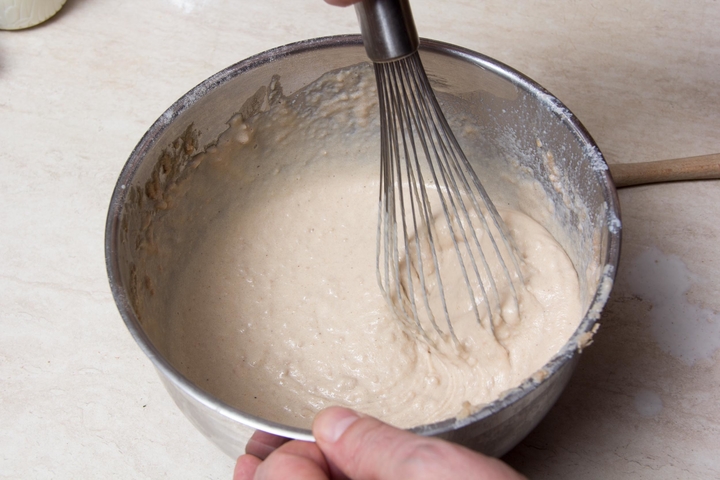 Hoe pannenkoeken op yoghurt te bereiden - de beste recepten met een foto