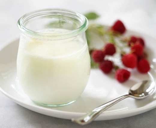 Hoe yoghurt met zuurdesem thuis bereiden