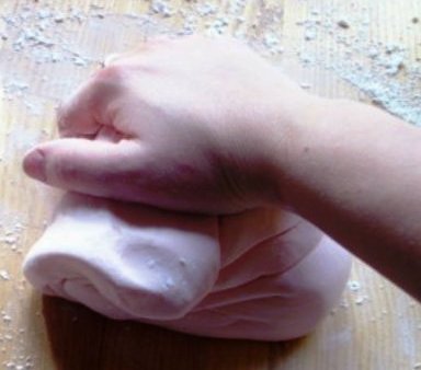 Hoe mastiek voor cake maken?