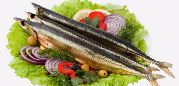 Soep van ingeblikte makreel: smakelijke en nuttige recepten