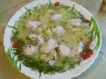 Hoe kook je soep met dumplings?