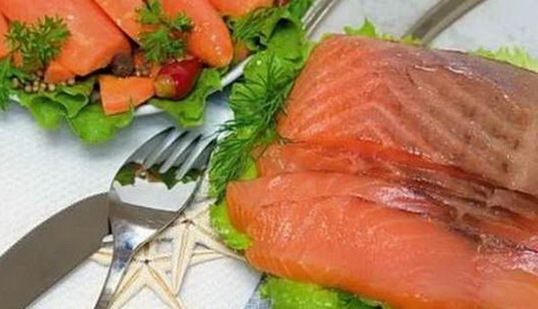 Hoe u zalm in pekel plukt: recepten