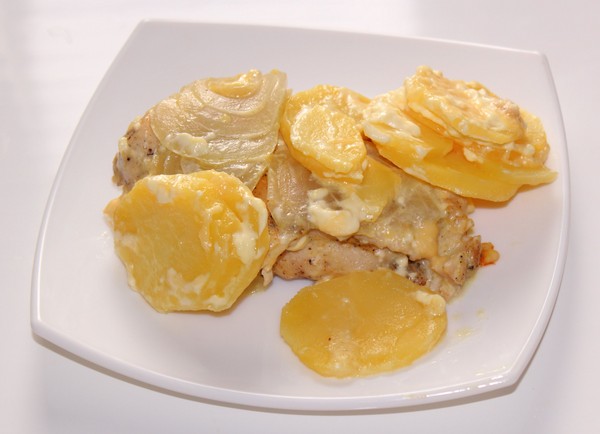 Aardappel met gehakt in het Frans: recepten in de oven en multivark