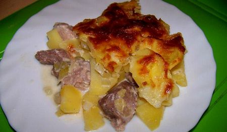 Aardappelen met vlees in de oven: hoe kun je heerlijk koken?