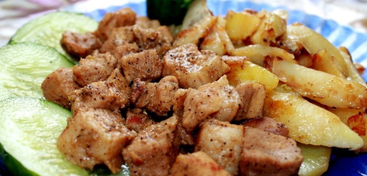 Aardappelen gestoofd met varkensvlees: beste recepten