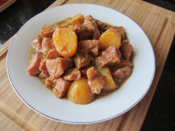 Aardappelen gestoofd met varkensvlees: beste recepten