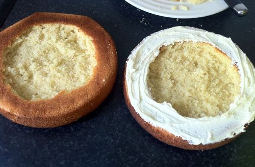 Het recept voor een heerlijke en ongewone cupcake in een multivark - stap voor stap met de foto
