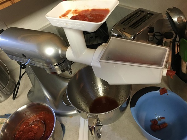 Ketchup door eigen handen van tomaten: stap-voor-stap recepten voor oogsten voor de winter