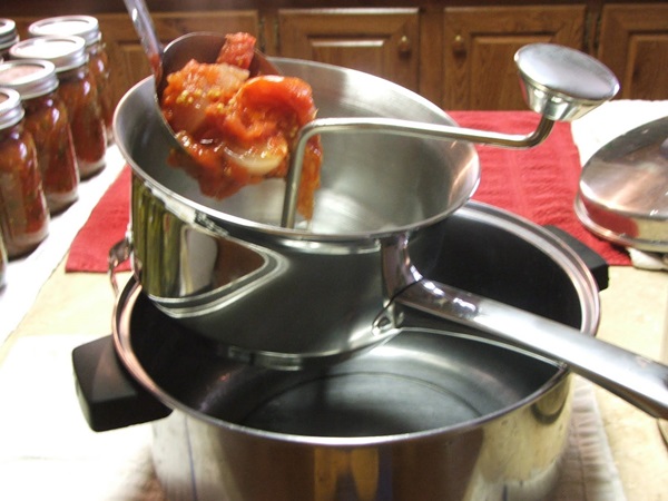 Ketchup door eigen handen van tomaten: stap-voor-stap recepten voor oogsten voor de winter