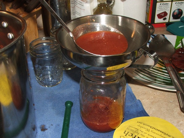 Ketchup door eigen handen van tomaten: stap-voor-stap recepten voor oogsten voor de winter