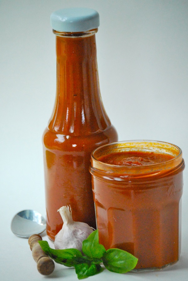Ketchup door eigen handen van tomaten: stap-voor-stap recepten voor oogsten voor de winter
