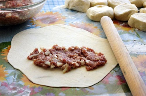Het beste deeg voor chebureks