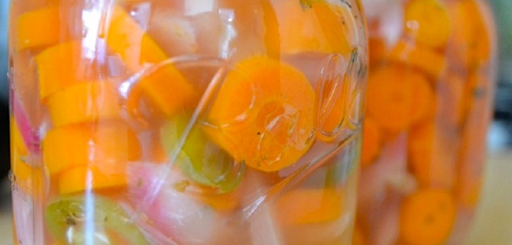 Wortelen voor de winter in blikjes - in het Koreaans, lecho, salade, dressing - zeer smakelijke recepten met uien, bieten, peper. Hoe houd je wortels voor de winter thuis