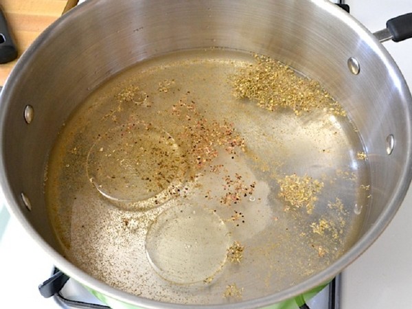 Wortelen voor de winter in blikjes - in het Koreaans, lecho, salade, dressing - zeer smakelijke recepten met uien, bieten, peper. Hoe houd je wortels voor de winter thuis