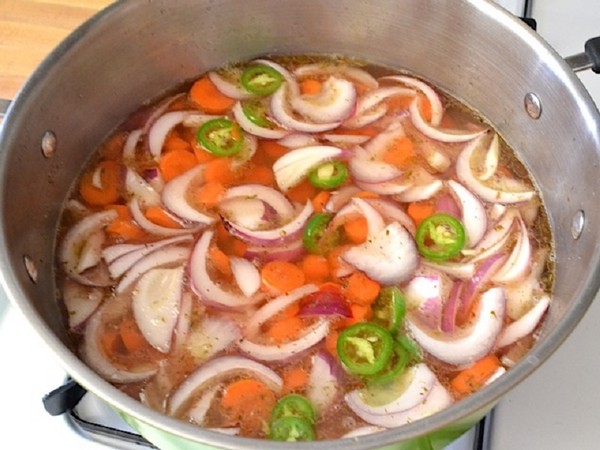 Wortelen voor de winter in blikjes - in het Koreaans, lecho, salade, dressing - zeer smakelijke recepten met uien, bieten, peper. Hoe houd je wortels voor de winter thuis