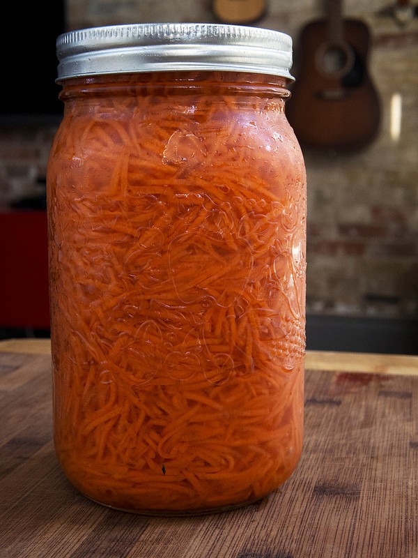 Wortelen voor de winter in blikjes - in het Koreaans, lecho, salade, dressing - zeer smakelijke recepten met uien, bieten, peper. Hoe houd je wortels voor de winter thuis