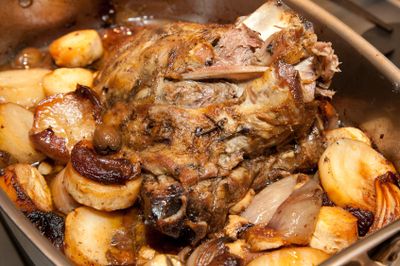 Recept van lamsvlees met pruimen in een multivarquet - een overheerlijk vakantierecept