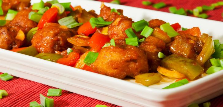 Vlees met zoetzure saus, eenvoudig en heerlijk recept voor het feest op 23 februari