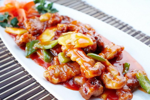 vlees met zoetzure saus, eenvoudig en heerlijk varkensvleesrecept in zoetzure saus met rode bonen