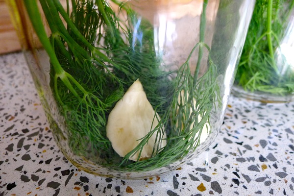 Lekkere komkommers met knoflook voor de winter