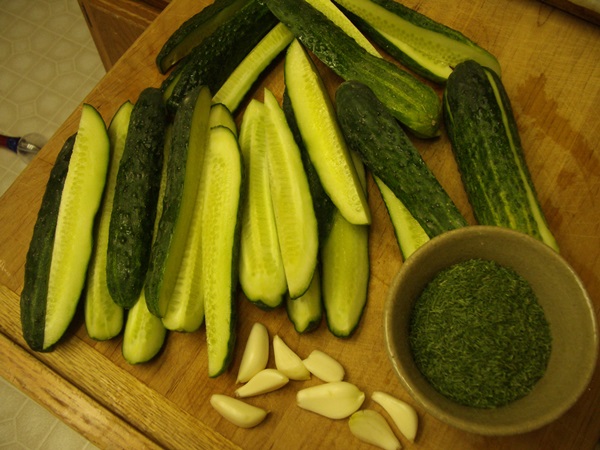 Lekkere komkommers met knoflook voor de winter