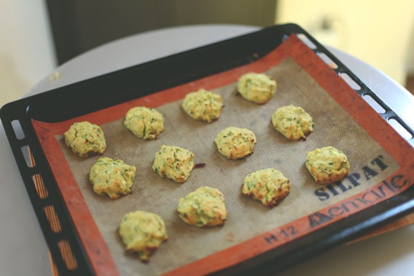 Heerlijke pannekoeken van courgettes op snelle recepten