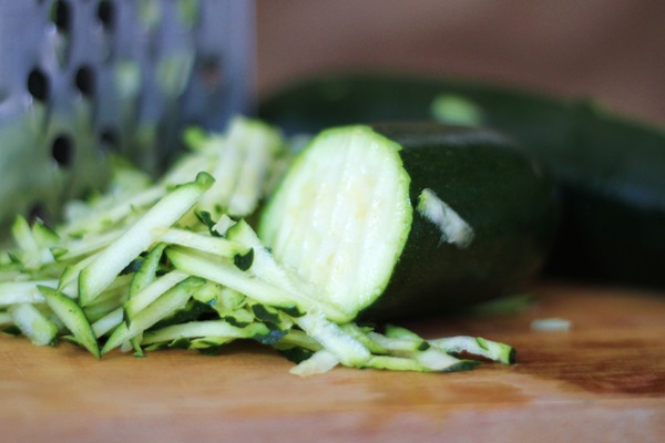 Heerlijke pannekoeken van courgettes op snelle recepten