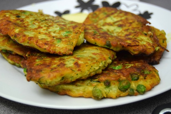 Heerlijke pannekoeken van courgettes op snelle recepten