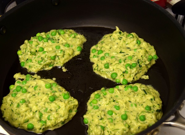 Heerlijke pannekoeken van courgettes op snelle recepten