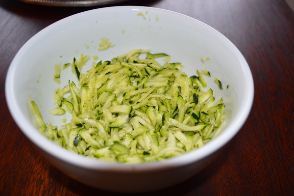Heerlijke pannekoeken van courgettes op snelle recepten