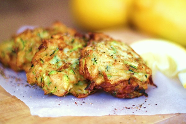 Heerlijke pannekoeken van courgettes op snelle recepten