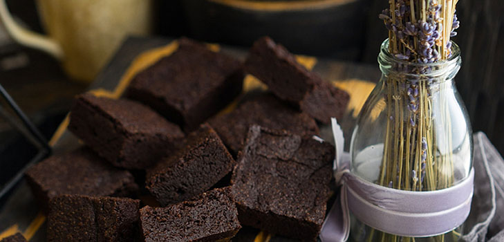 Een eenvoudig recept: brownie, die in de mond smelt