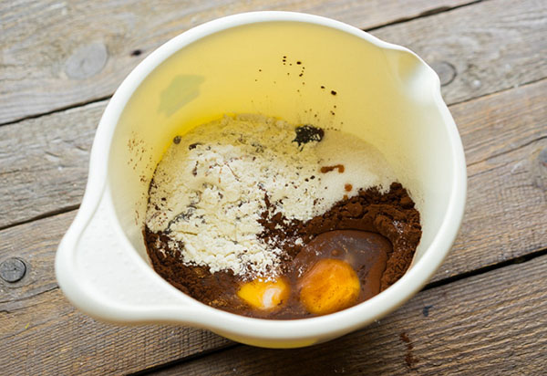 Een eenvoudig recept: brownie, die in de mond smelt