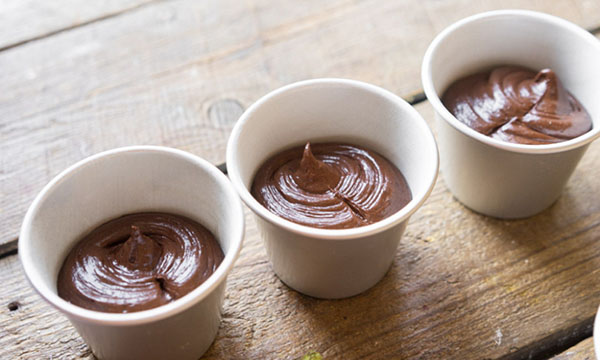 Een eenvoudig recept: feestelijke chocolademuffins met ganash