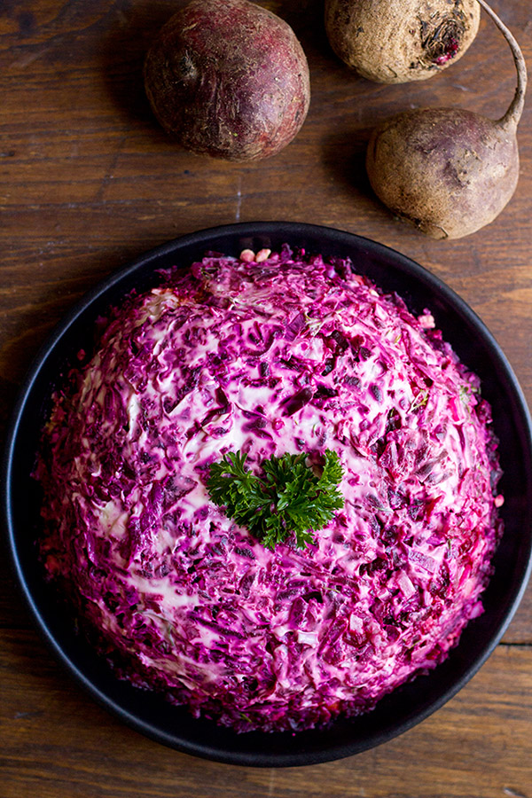 Recept voor haring onder de pelsjas voor Oud en Nieuw thuis - klassiek, rol, met appel stap voor stap