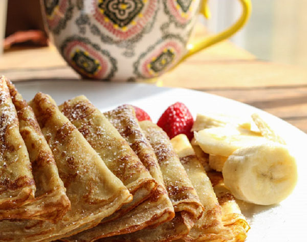 Originele recepten voor pannenkoeken op Pancake Day 2017 stap voor stap met de foto: op melk, kefir, gist, met vullingen voor elke smaak