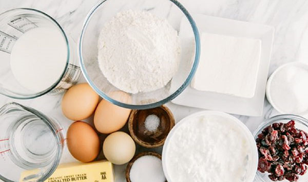 Originele recepten voor pannenkoeken op Pancake Day 2017 stap voor stap met de foto: op melk, kefir, gist, met vullingen voor elke smaak