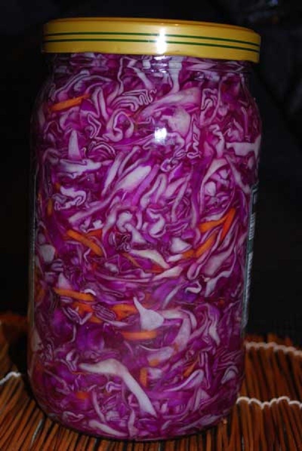 Recepten uit kool voor de winter: smakelijke salades, knuppels zonder azijn, met aspirine, zonder sterilisatie