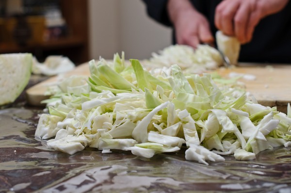 Recepten uit kool voor de winter: smakelijke salades, knuppels zonder azijn, met aspirine, zonder sterilisatie