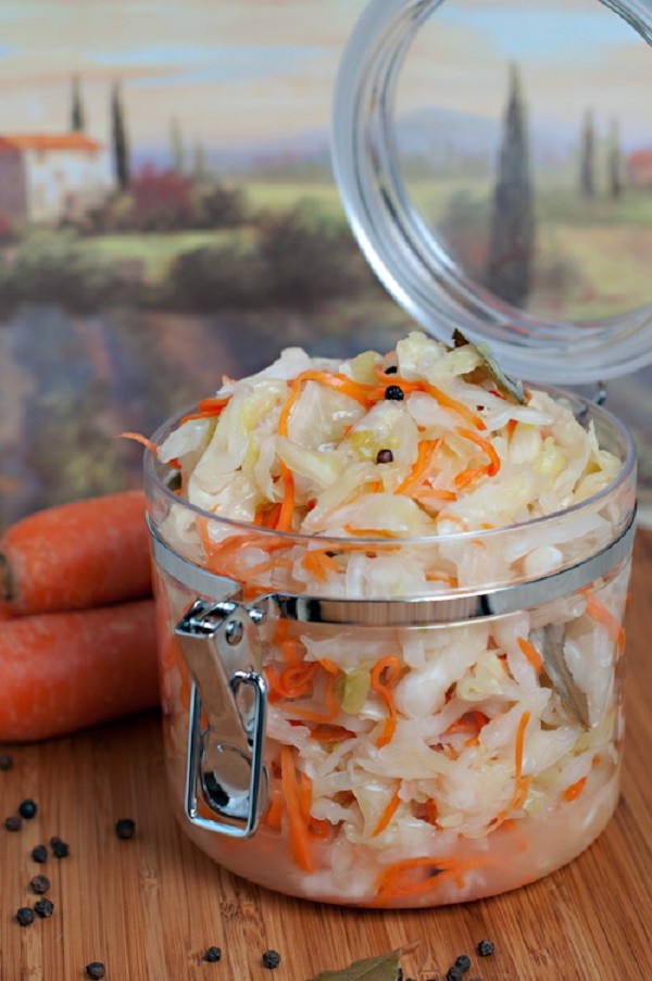 Recepten uit kool voor de winter: smakelijke salades, knuppels zonder azijn, met aspirine, zonder sterilisatie