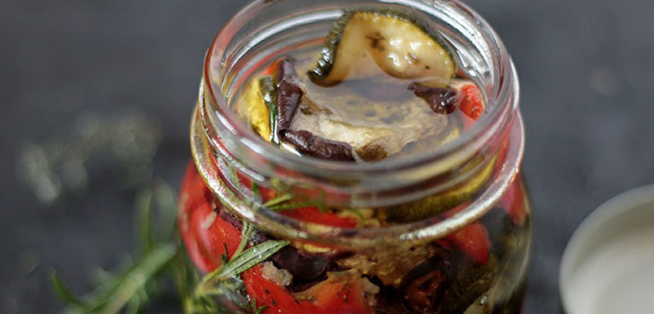 Salades van courgettes voor de winter zijn snel en smakelijk: recepten met stapsgewijze foto's