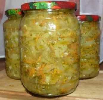 Koolsalade voor de winter met groene tomaten