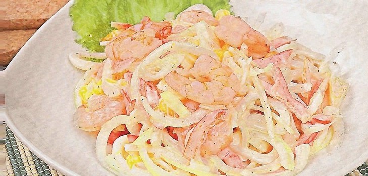 Salade met garnalen en inktvis